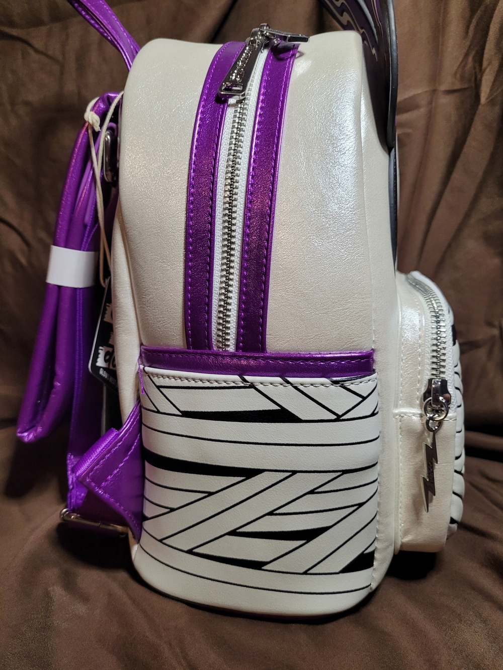 Loungefly Minnie Mouse Bride Of Frankenstein Glow-in-the-Dark Mini Backpack NWT - Picture 3 of 8